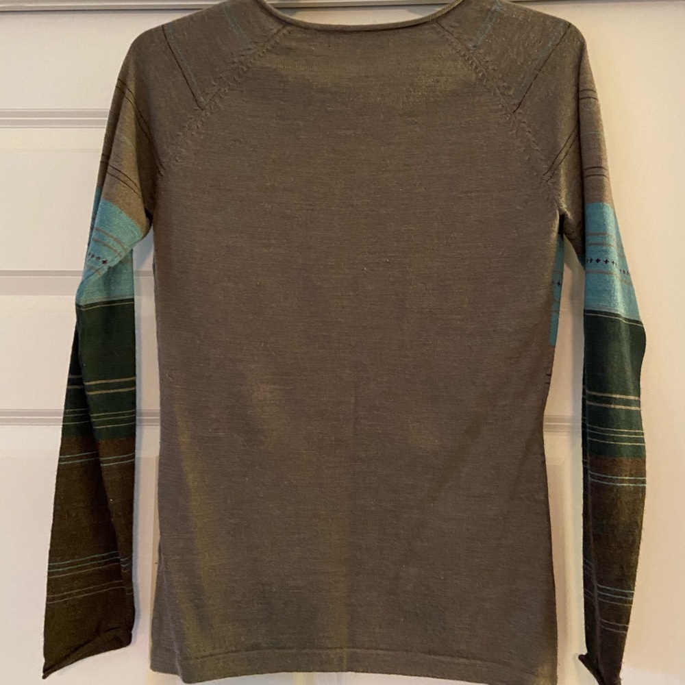 Women’s striped Smartwool sweater (Medium) - Picture 4 of 5